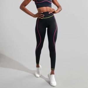 Buffbunny NWT Loch Ness Onyx Black/Multi